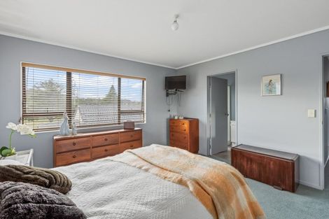 Photo of property in 2/25 Nukumea, Orewa, 0931