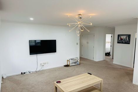 Photo of property in 38 Verran Road, Birkdale, Auckland, 0626