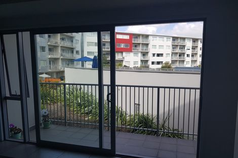 Photo of property in Shoal Haven Apartments, 202c/130 Anzac Street, Takapuna, Auckland, 0622