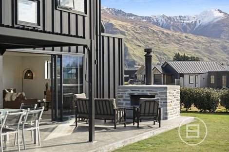 Photo of property in 21 Marjon Drive, Wanaka, 9305