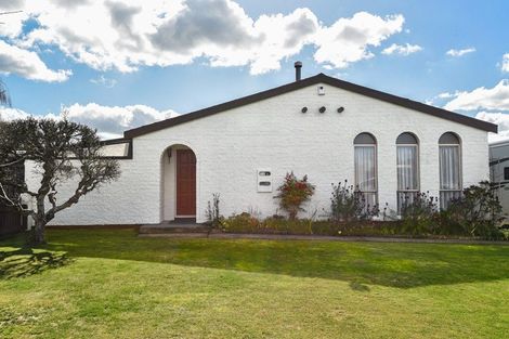 Photo of property in 46 Neri Crescent, Pomare, Rotorua, 3015