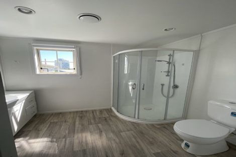 Photo of property in 3/7 Seaview Road, Northcote, Auckland, 0627