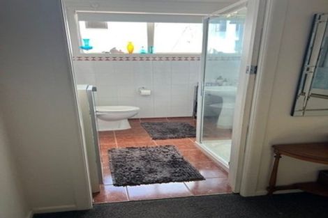 Photo of property in 2/26 Otakau Road, Milford, Auckland, 0620