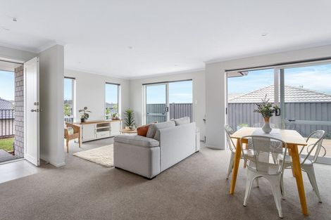 Photo of property in 5 Albatross Lane, Welcome Bay, Tauranga, 3112