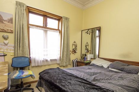 Photo of property in 11 Wellesbourne Street, Palmerston North, 4410