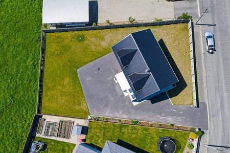 Photo of property in 35 Oban Street, Holmes Hill, Oamaru, 9401