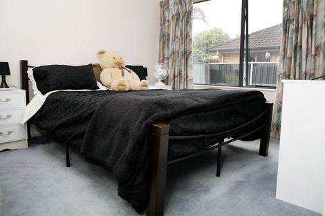 Photo of property in 45 Clevedon Road, Papakura, 2110