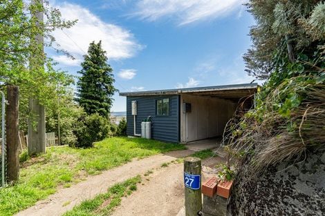 Photo of property in 27 Nore Street, Waihola, Milton, 9073