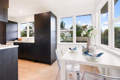 Photo of property in 15 Lendic Avenue, Henderson, Auckland, 0612