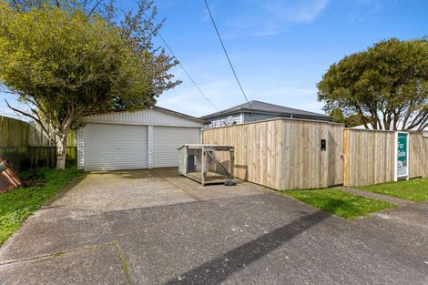 Photo of property in 4 Preston Street, Eltham, 4322