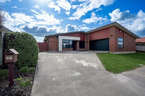 Photo of property in 21 Brooklyn Heights Drive, Kelvin Grove, Palmerston North, 4414