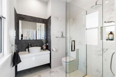 Photo of property in 77 Rutland Street, St Albans, Christchurch, 8014