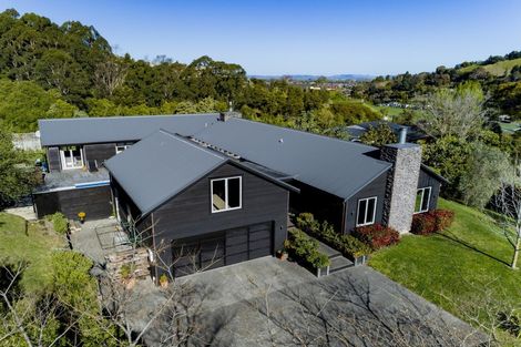 Photo of property in 15 Lakeview Terrace, Taradale, Napier, 4112