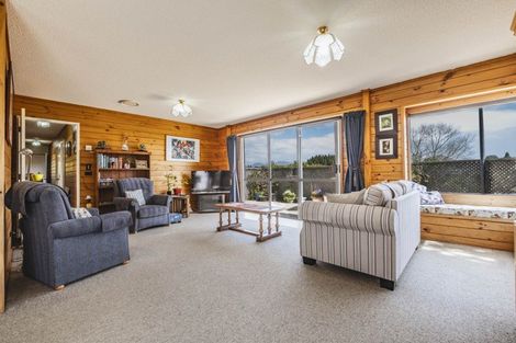 Photo of property in 26 Marchant Place, Westown, New Plymouth, 4310