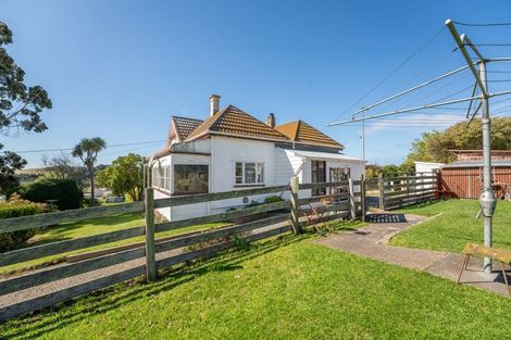 Photo of property in 15 Easons Road, Hampden, 9410