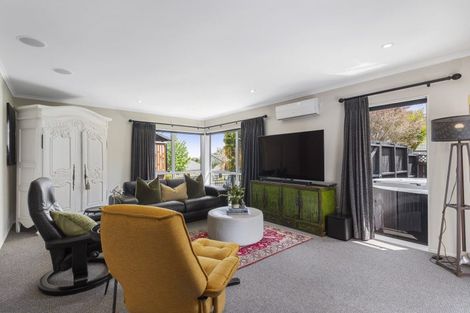 Photo of property in 11 Sligo Place, Somerville, Auckland, 2014