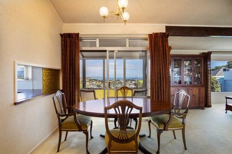 Photo of property in 14 Scott Street, Moturoa, New Plymouth, 4310