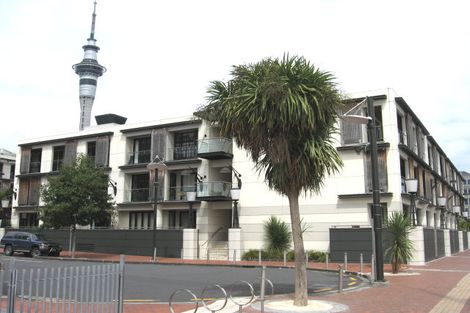 Photo of property in Latitude 37 West Apartments, 22gd Pakenham Street East, Auckland Central, Auckland, 1010
