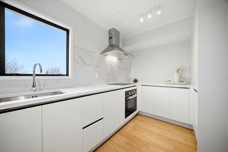 Photo of property in 40 Holmes Drive South, Massey, Auckland, 0614