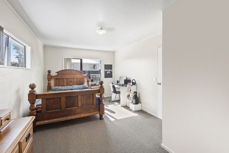 Photo of property in 518 Great South Road, Rosehill, Papakura, 2113