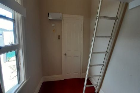 Photo of property in 6-10 Mudges Terrace, Newtown, Wellington, 6021