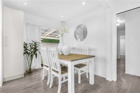 Photo of property in 1/7 Malters Place, Browns Bay, Auckland, 0630