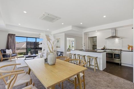 Photo of property in 14 Caldera Crescent, Pyes Pa, Tauranga, 3112