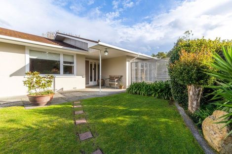 Photo of property in 63 Parkes Avenue, Saint Johns Hill, Whanganui, 4501