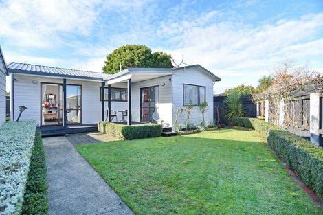 Photo of property in 6 Aspen Place, Parklands, Christchurch, 8083
