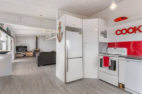 Photo of property in 2a Andresen Street, Foxton Beach, Foxton, 4815