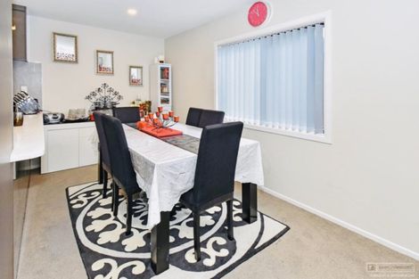 Photo of property in 54c Cambridge Terrace, Papatoetoe, Auckland, 2025