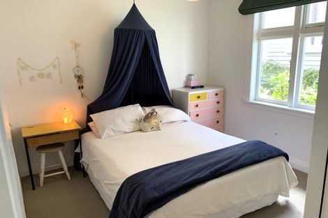 Photo of property in 22 Queens Drive, Kilbirnie, Wellington, 6022