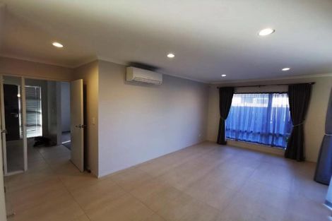 Photo of property in 12 Creda Road, Wattle Downs, Auckland, 2103