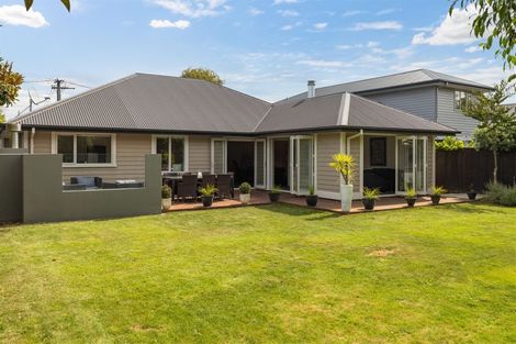 Photo of property in 84 Trafalgar Street, St Albans, Christchurch, 8014
