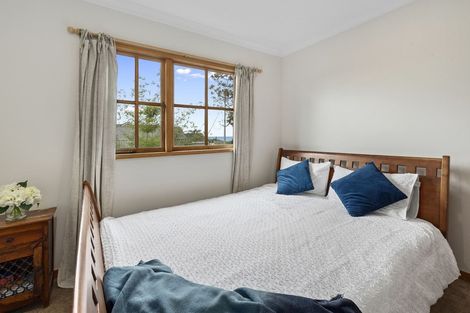 Photo of property in 105 Browns Bay Road, Browns Bay, Auckland, 0630