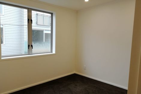 Photo of property in 1 Buncrana Place, Rosehill, Papakura, 2113