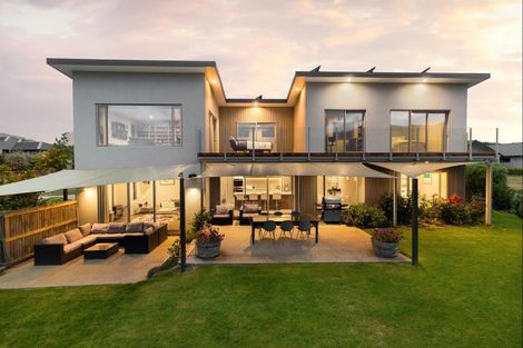 Photo of property in 28 Minaret Ridge, Wanaka, 9305