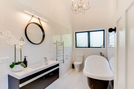 Photo of property in 91 Pacific Parade, Army Bay, Whangaparaoa, 0930