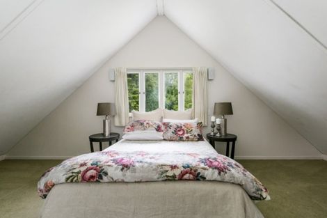 Photo of property in 11 Shortland Place, Havelock North, 4130