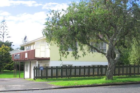 Photo of property in 50 View Road, Henderson, Auckland, 0612