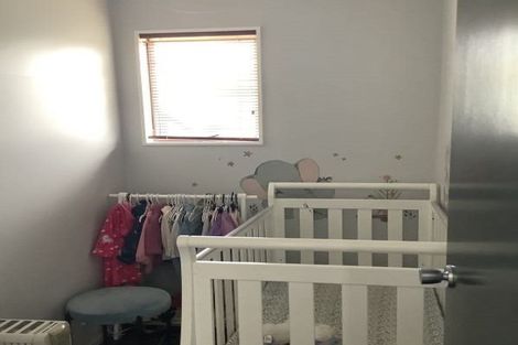 Photo of property in 98a Maupuia Road, Maupuia, Wellington, 6022