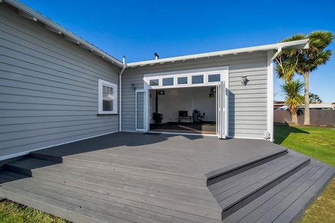 Photo of property in 21 Maire Street, Hawera, 4610
