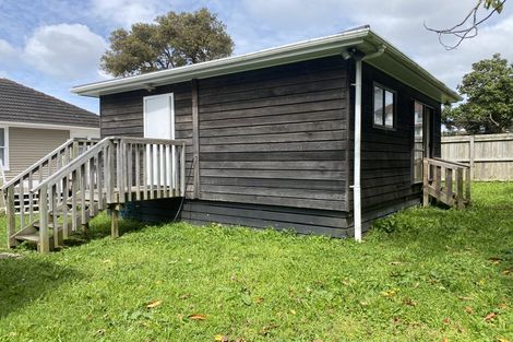 Photo of property in 56 Torino Street, Point England, Auckland, 1072