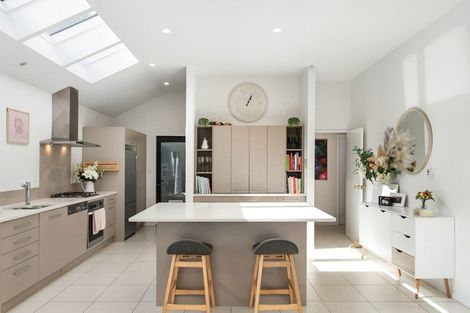 Photo of property in 106 Cannon Hill Crescent, Mount Pleasant, Christchurch, 8081