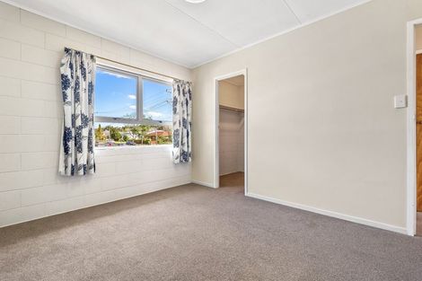 Photo of property in 2/5 Second Avenue, Avenues, Whangarei, 0110