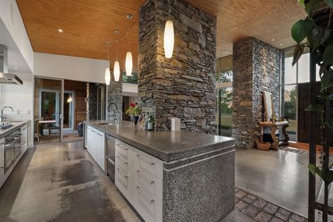 Photo of property in 59 Mountain View Road, Dalefield, Queenstown, 9371