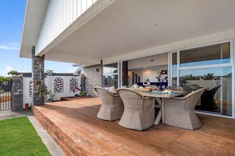 Photo of property in 60a The Boulevard, Papamoa Beach, Papamoa, 3118