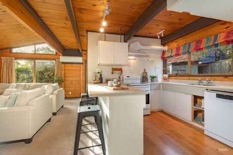 Photo of property in 363 Stokes Valley Road, Stokes Valley, Lower Hutt, 5019