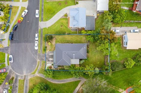 Photo of property in 16 Sumich Place, West Harbour, Auckland, 0618