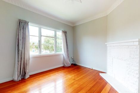 Photo of property in 20a Ludlam Crescent, Woburn, Lower Hutt, 5010